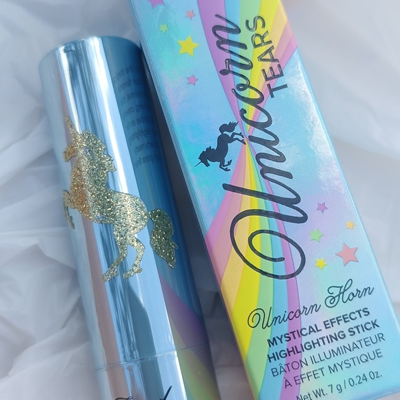 Too Faced Unicorn Tears, Unicorn Horn, Mystical Effects Highlighting Stick - Picture 5 of 5